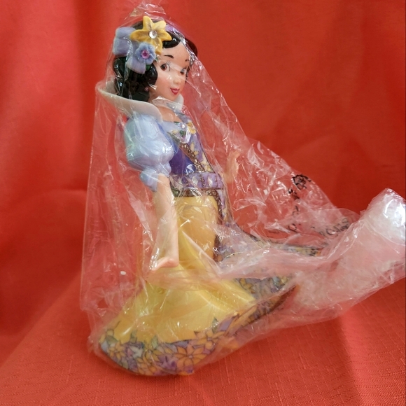Disney Other - Collectible Snow White Figure